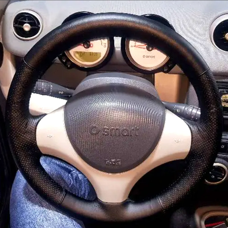 Leather Cleaner Interior - Funda de Cuero Negra Perforada para